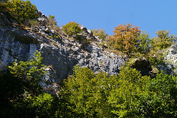 the cliffs around Autoire