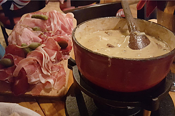 La Porte d'a Cote Restaurant, 2 Alpes style of cuisine