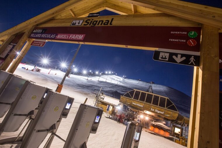 Night skiing in Alpe d'Huez 2019/20