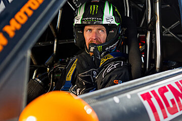 Guerlain Chicherit in driving seat