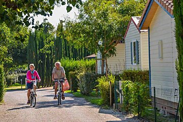 Camping Les Fontaines, Pernes-les-Fontaines area
