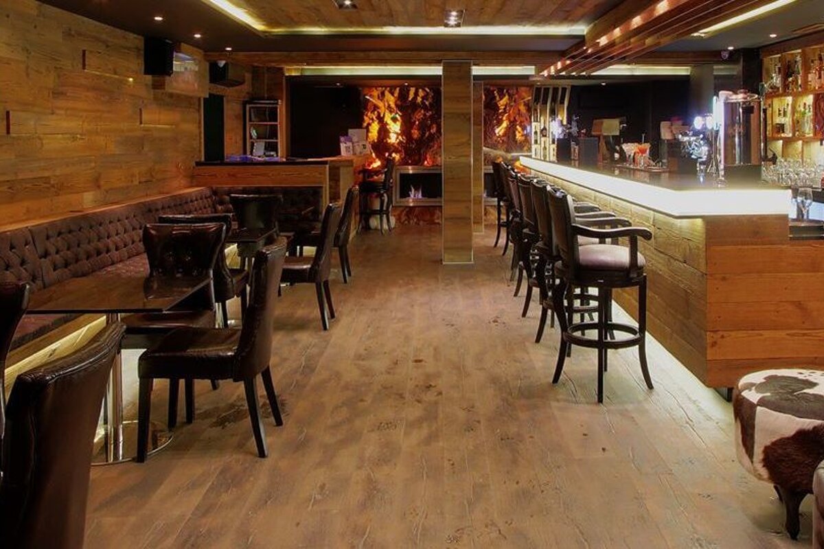 Central T-Bar, Verbier bar