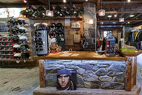 Jordan's Sports Ski Hire, Les Gets shop interior