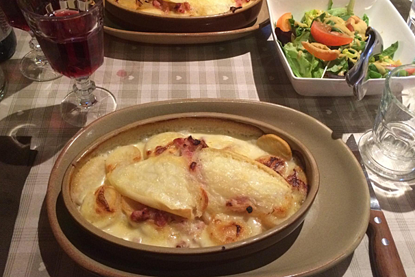 Au Montagnard Restaurant, Alpe d'Huez style of cuisine