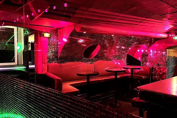L'Esqui Nightclub, Saint Tropez interior