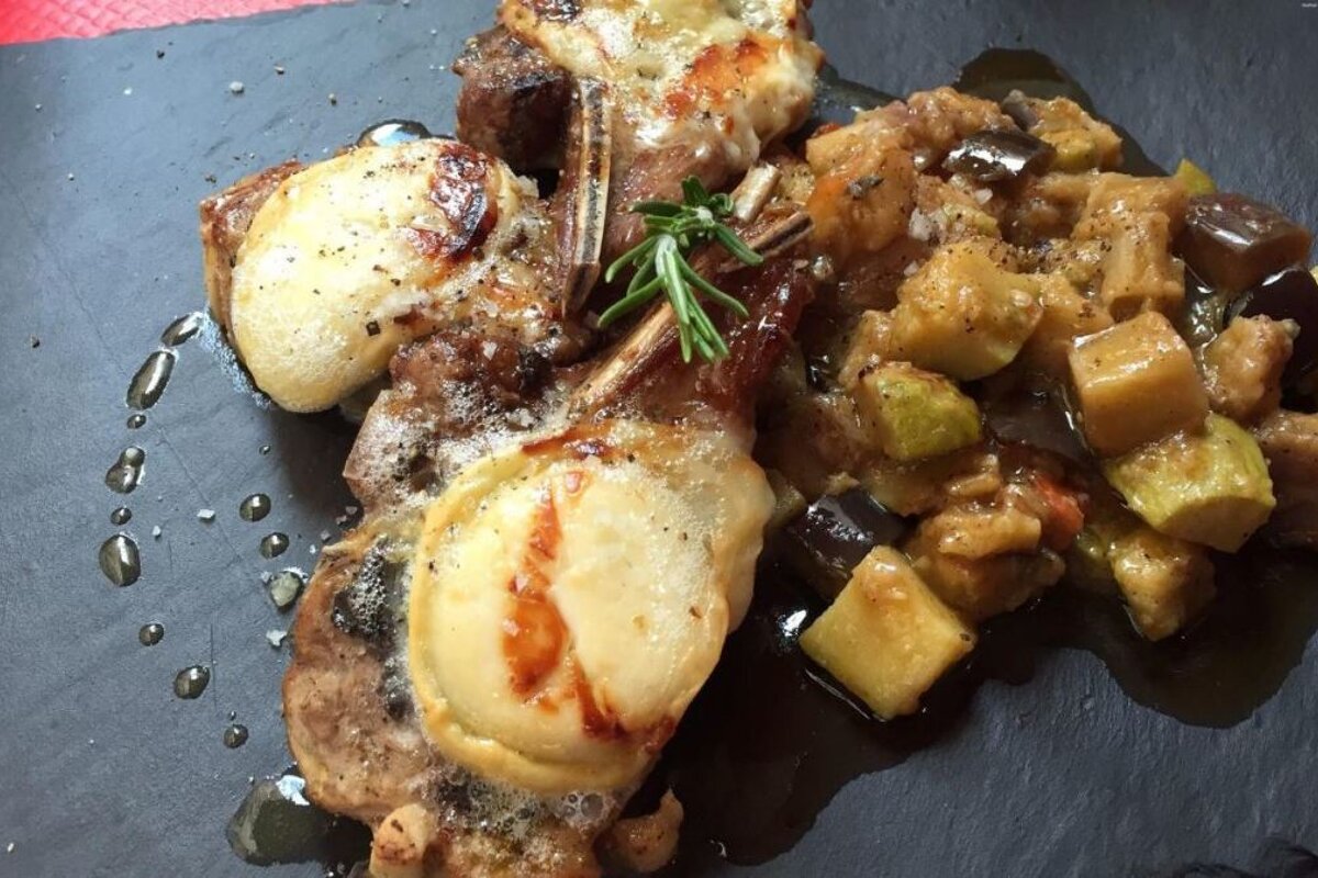 Le Petit Bar Restaurant, Monaco style of cuisine