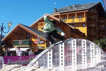 Downtown jib session, Meribel