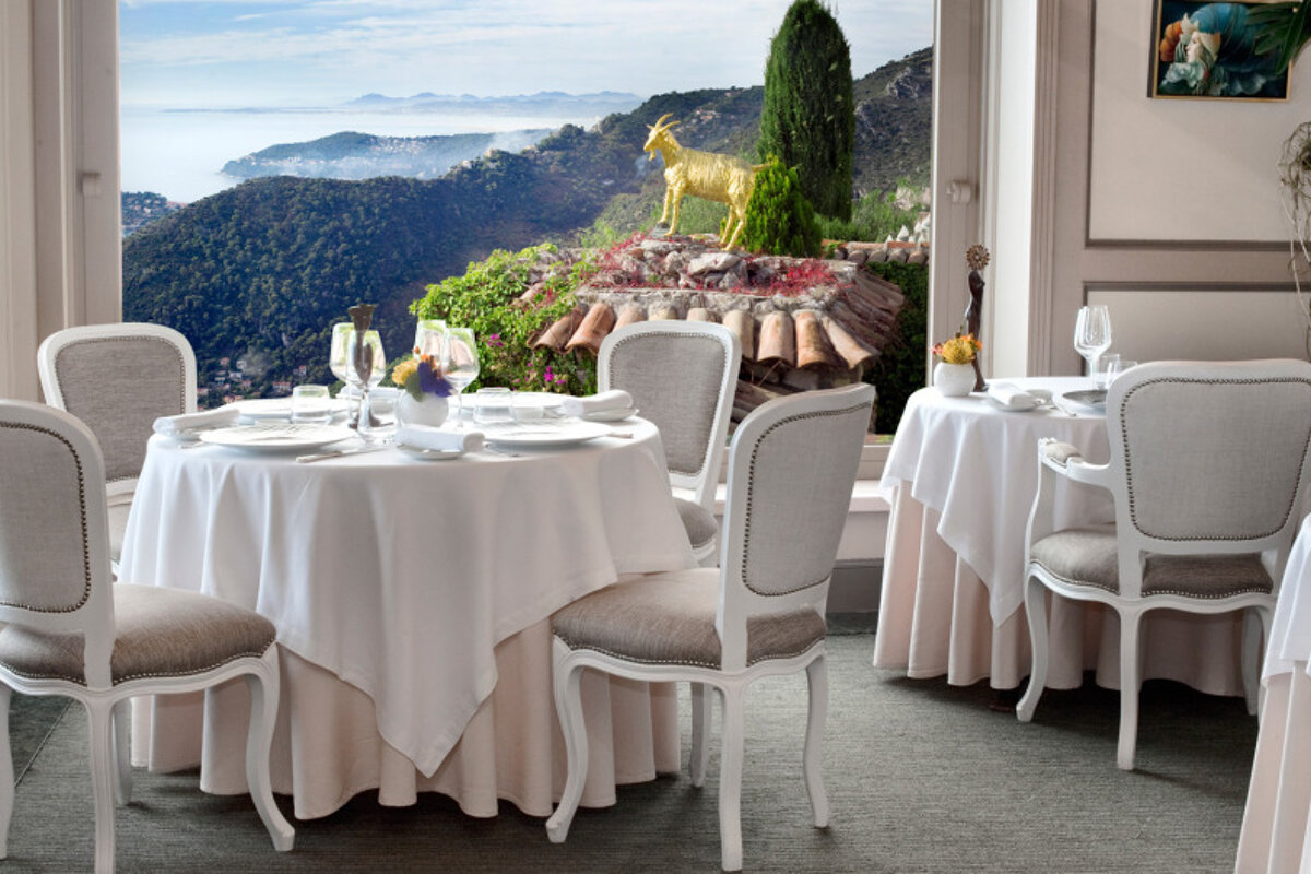 La Chèvre d'Or interior