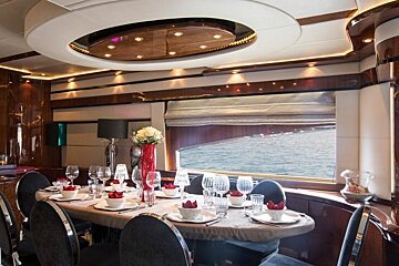 Mochi 85' 25.75m Motor Yacht, Palma Centre & Marina dining
