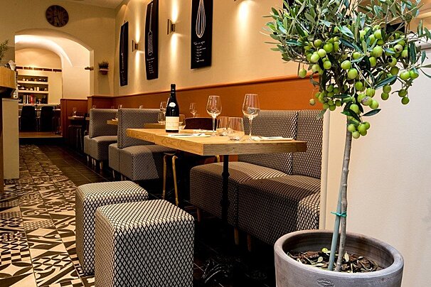 Olive & Artichaut Restaurant, Vieux Nice interior