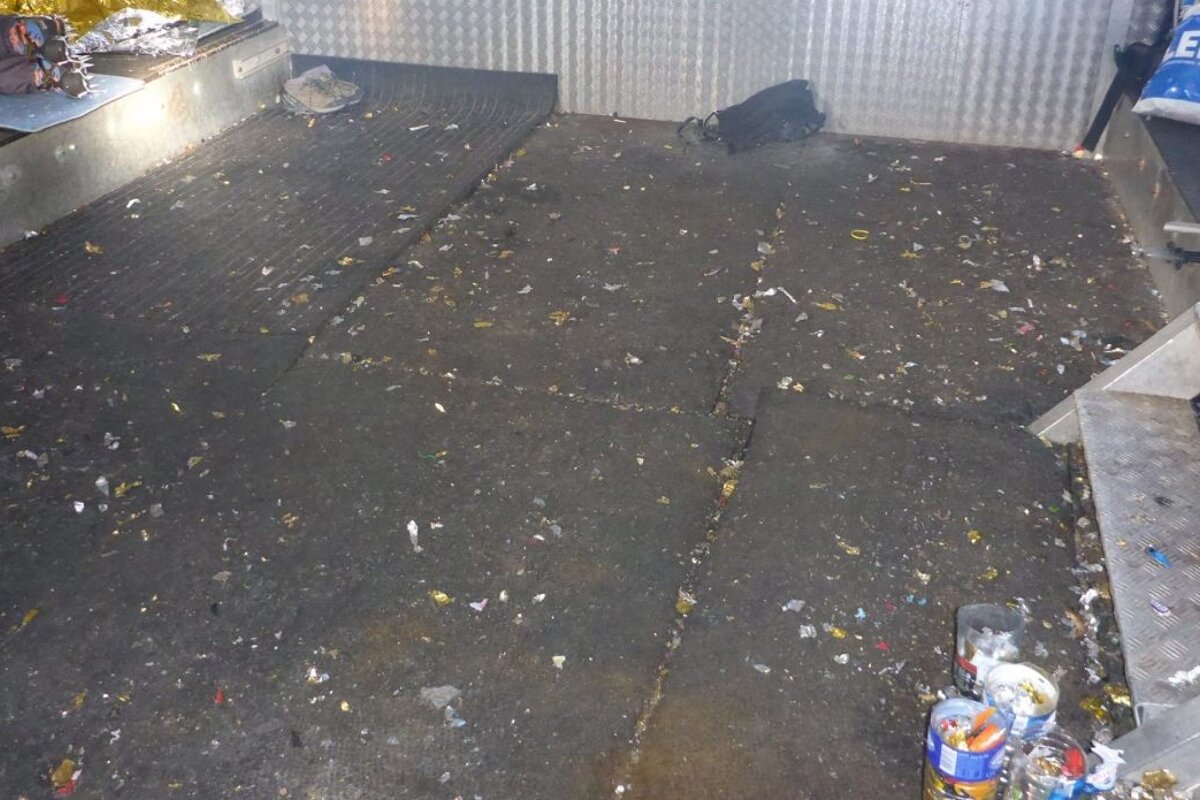 a clean room in the vallot hut mont blanc