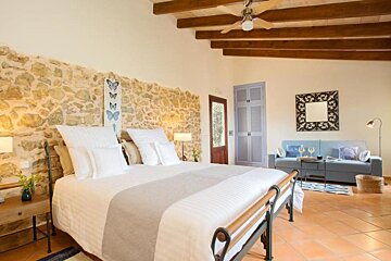 Font i Roig - Boutique Hotel, Maria de la Salut double bedroom