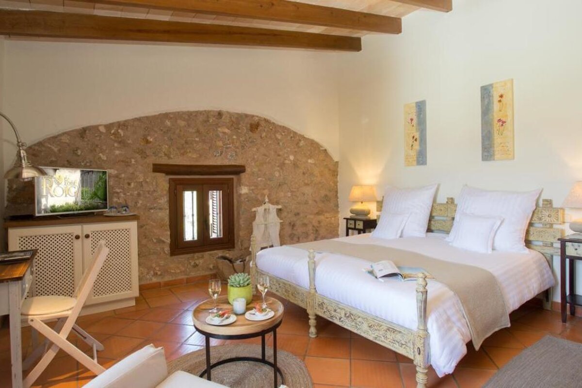 Font i Roig - Boutique Hotel, Maria de la Salut double bedroom