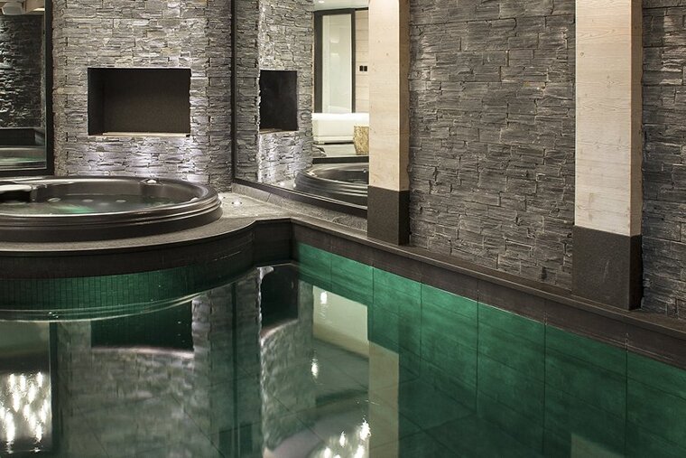La Colombe Chalet, Courchevel 1850 spa area