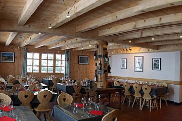La Petite Auberge Restaurant, Essert Romand interior