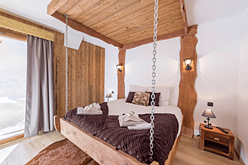 Rainbow Chalet, Val Thorens double room