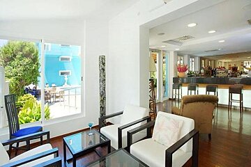 UR Portofino Hotel, Ciudad Jardín bar