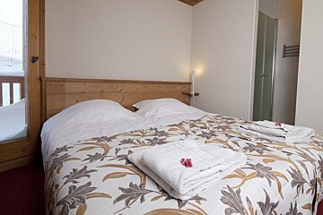 Le Sabot de Venus No.2 Apartment, Val Thorens double bedroom