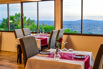 Puig de Santa Magdalena Dining