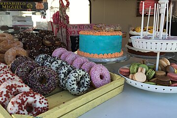 cakes at a food truck at Port Adriano