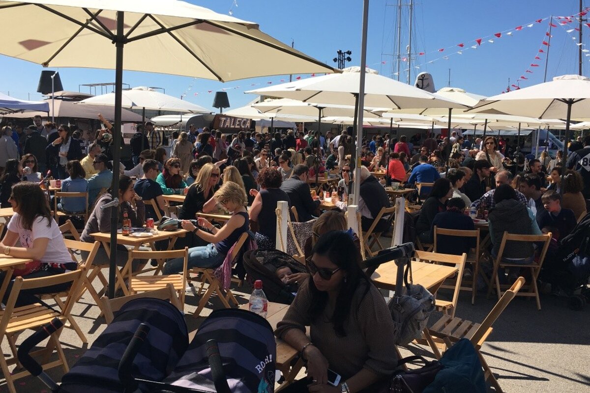 the crowds creating a great atmosphere at Port Adriano
