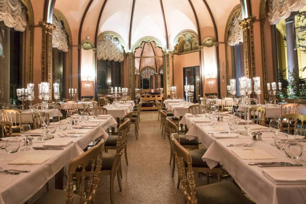 Salon de The de la Villa Ephrussy de Rotschild, St-Jean-Cap-Ferrat interior