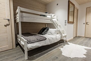 Whistler Lodge B13 & 14 Apartments, Courchevel Moriond 1650 twin room 