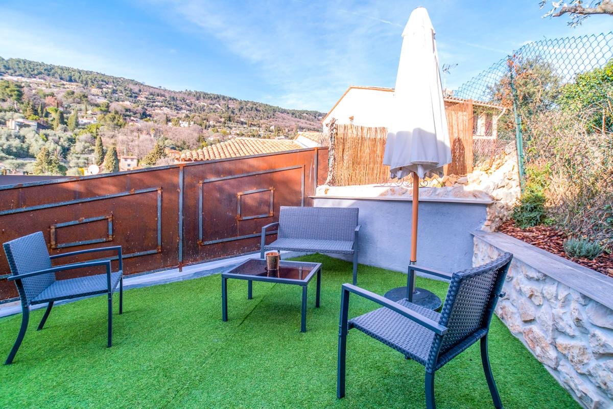 Papillon Villa, Grasse