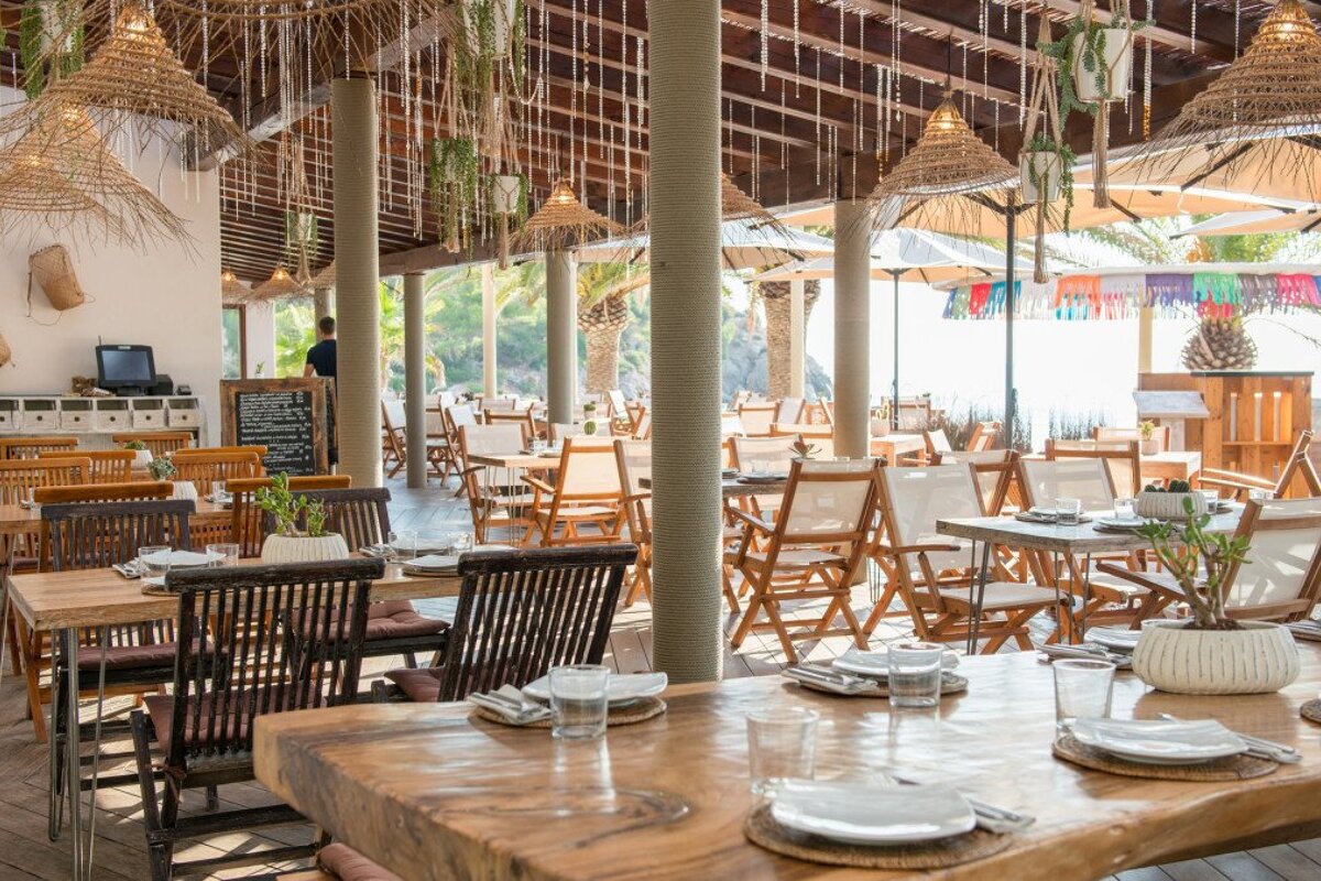 Aiyanna Restaurant, Cala Nova interior