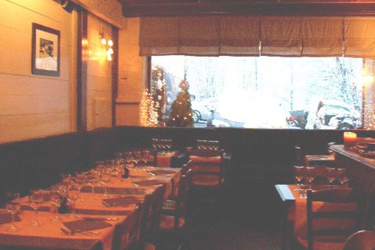 Aux Petits Oignons Restaurant, Meribel 1600 interior