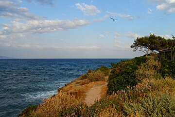a foothpath following the sea coast in Nice
