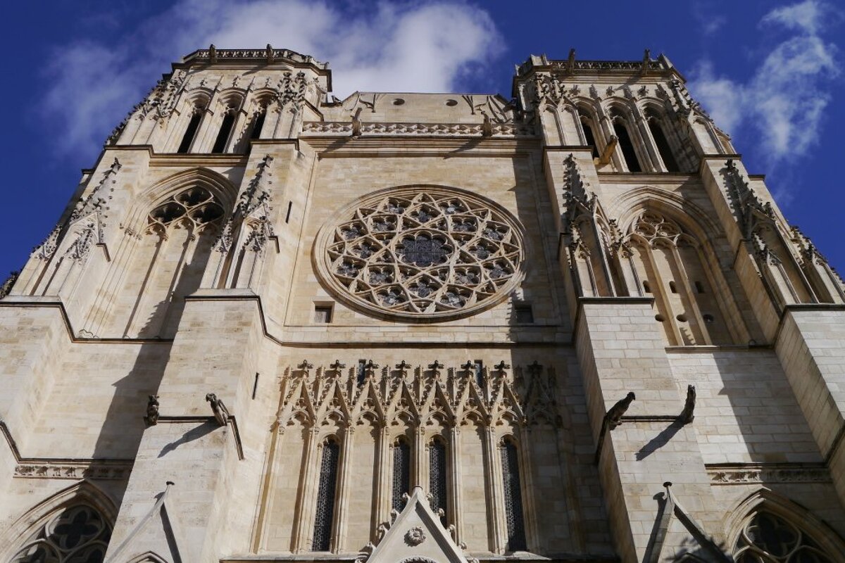looking up at the main cathedral in Bordeaux