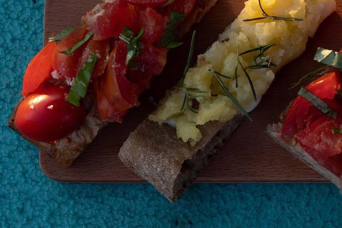 Bottega Il Buco, Santa Gertrudis style of cuisine