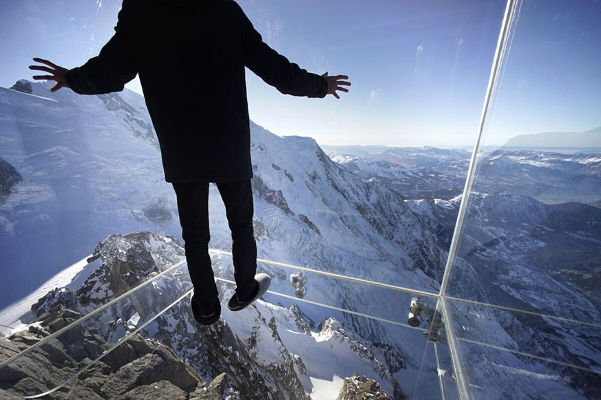 Chamonix Skywalk , Step Into the Void