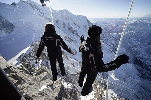 Chamonix Skywalk , Step Into the Void