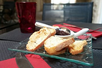 Le Belcour Restaurant Review, Nimes exterior