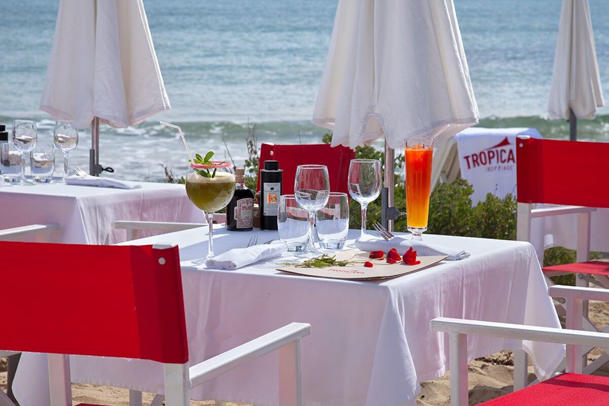 Plage Tropicana Beach Club, Saint Tropez restaurant