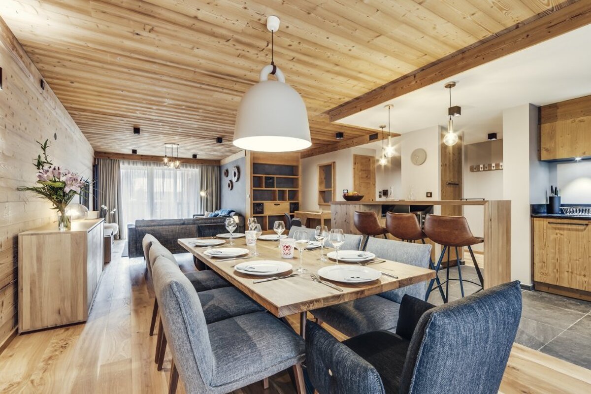 Snega Apartment, Val d'Isere - Centre dining room 
