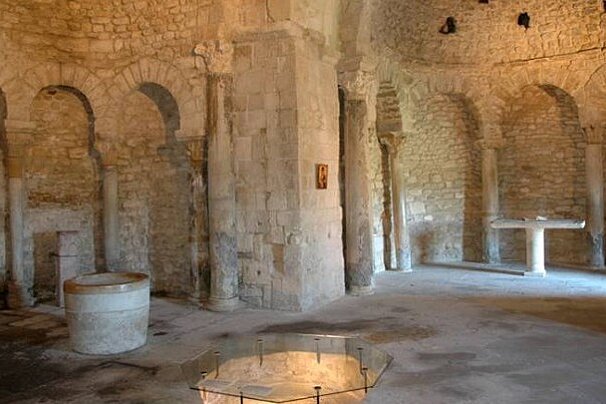 Baptistry, Venasque