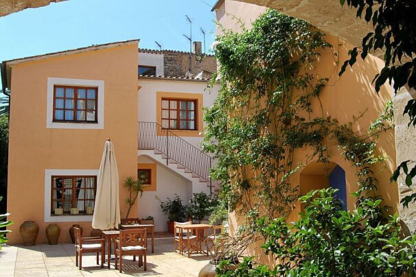 Ca'n Moragues Hotel, Arta exterior