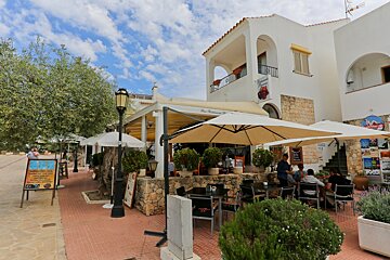 Terraces & eateries in the heart of the town of san carlos