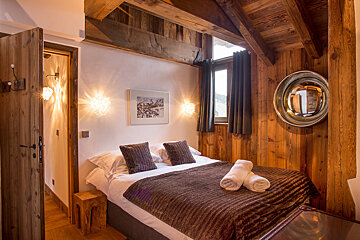 Loup Blanc Chalet, Courchevel Le Praz 1300 double room