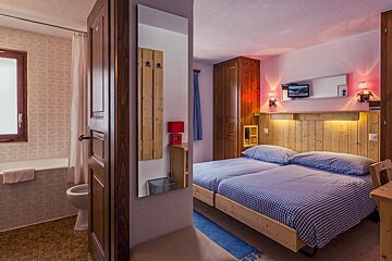 Mirabeau Hotel, Verbier double bedroom