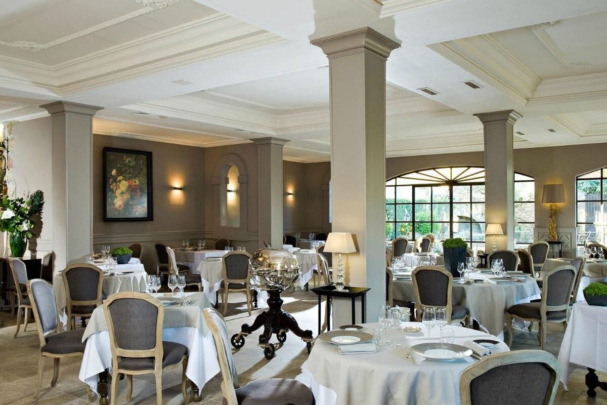 Chateau de Rochegude Hotel, Rochegude  dining room 