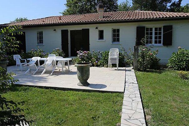 House For Sale,  Saint-Andre-de-Cubzac - Ref.04423 house for sale