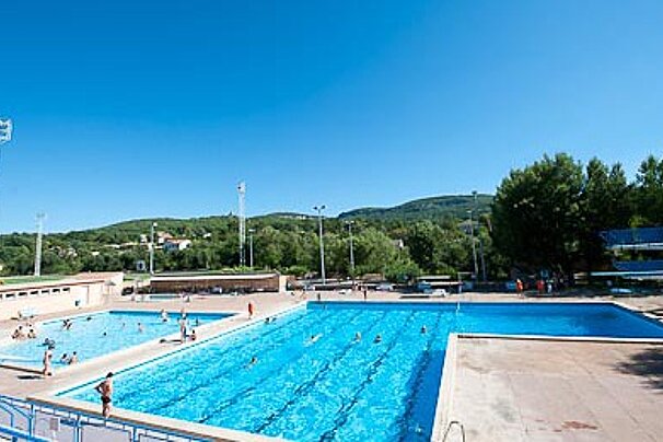 Viton Swimming Pool, Apt
