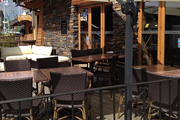 Casa Nostra Restaurant, Les Deux Alpes restaurant terrasse