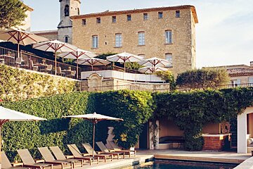 Crillon le Brave Luxury Hotel, Crillon le Brave exterior