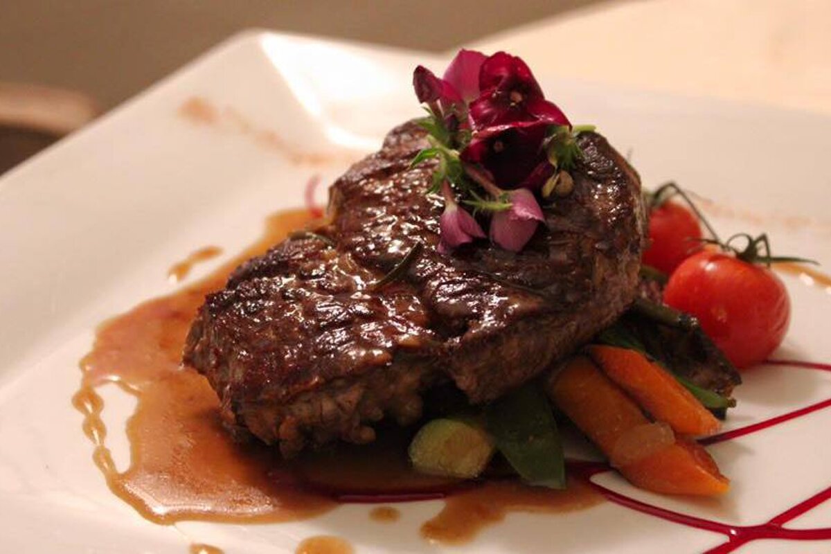 Le Relais Restaurant, Sainte-Cecile-les-Vignes style of cuisine