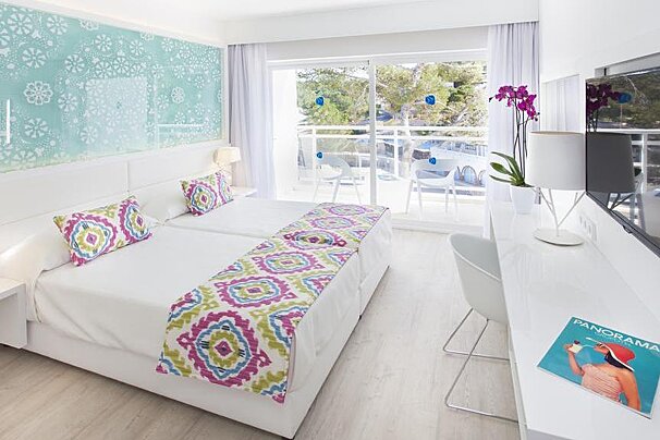 Sensimar Ibiza Beach Resort Hotel, Portinatx twin bedroom